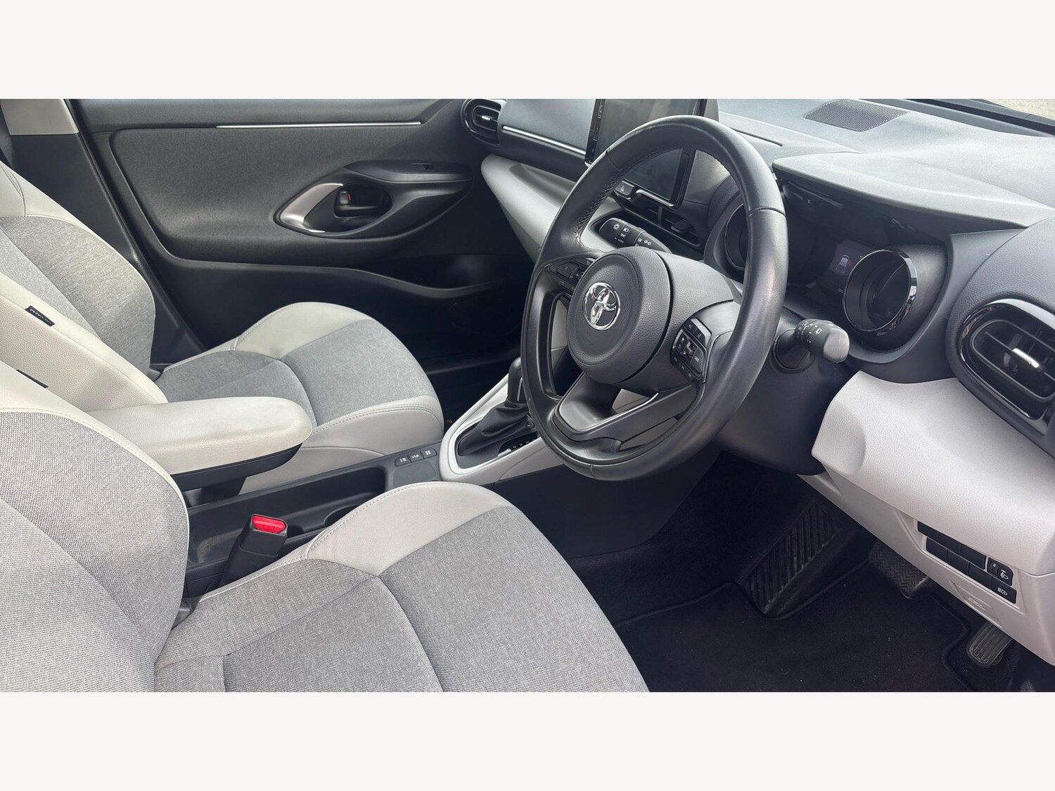 Used Toyota Yaris 2022 for sale - 77586125: Photo 13