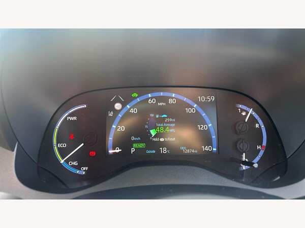 Used Toyota Yaris Cross 2022 for sale - 75720075: Photo 11
