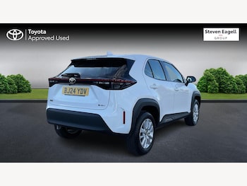 Used Toyota Yaris Cross 2024 for sale - 76166405: Photo 2