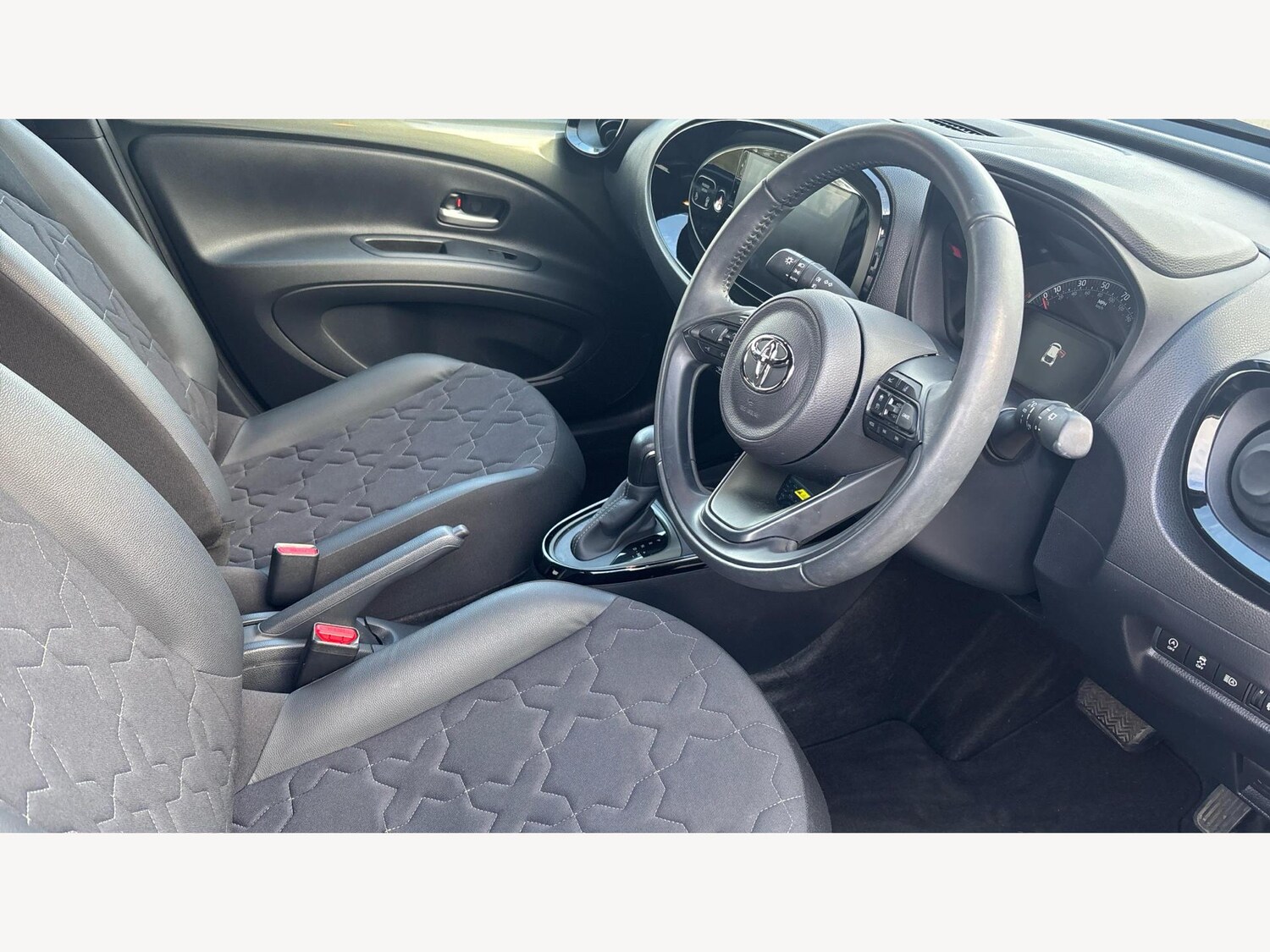 Used Toyota Aygo X 2023 for sale - 76457865: Photo 13