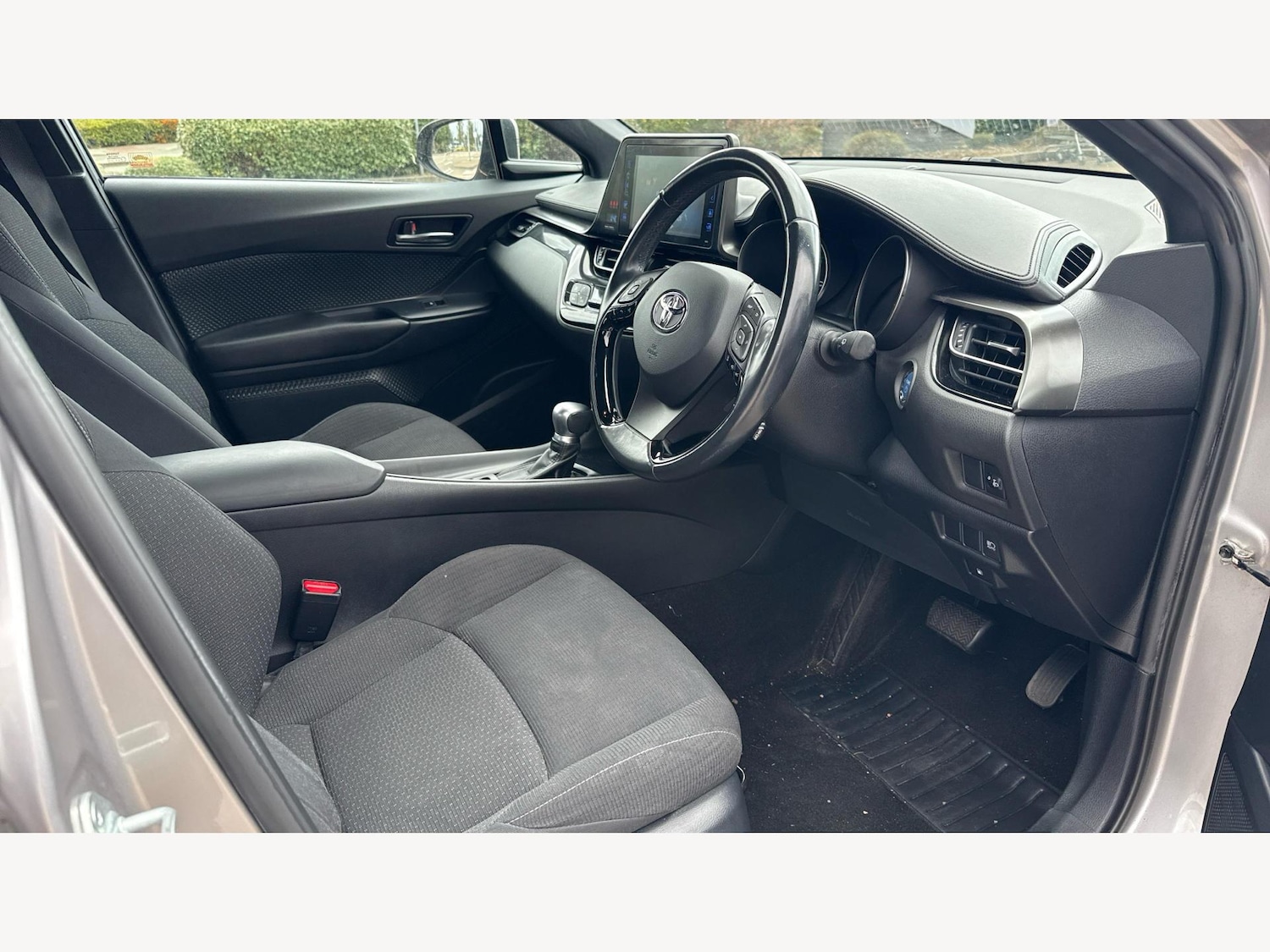 Used Toyota C-HR 2017 for sale - 76389173: Photo 13