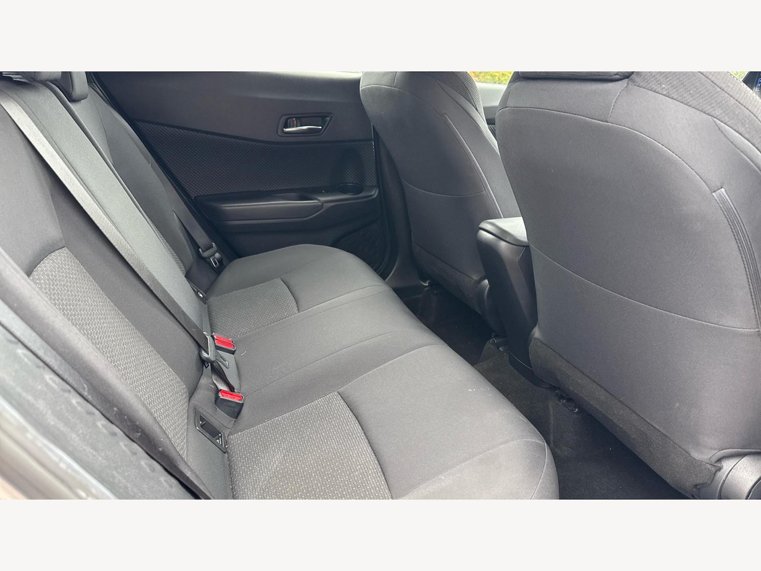 Used Toyota C-HR 2017 for sale - 76389173: Photo 14