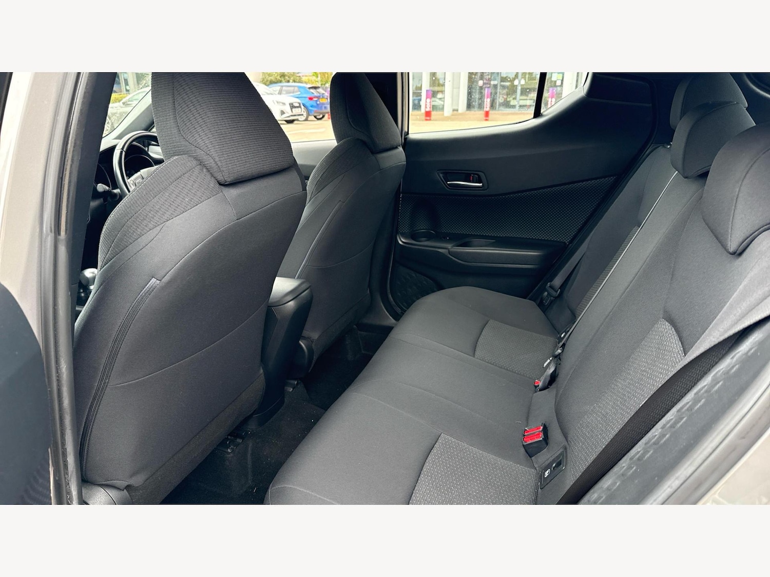 Used Toyota C-HR 2017 for sale - 76389173: Photo 15