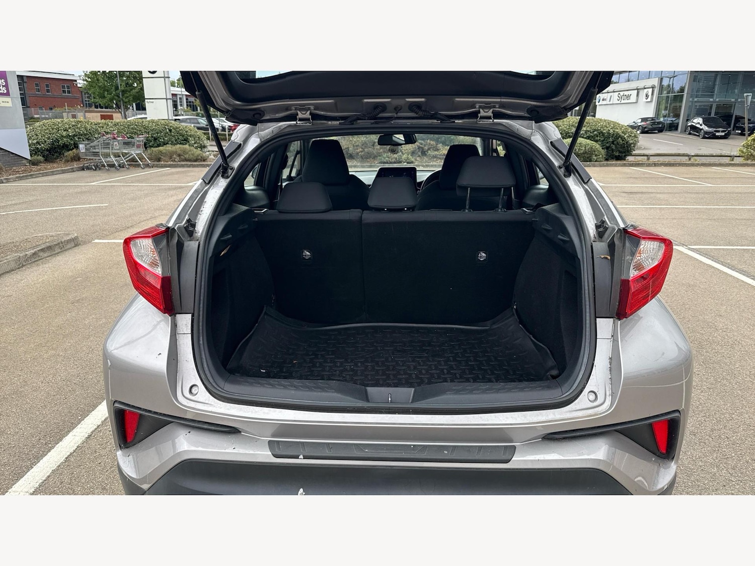 Used Toyota C-HR 2017 for sale - 76389173: Photo 16