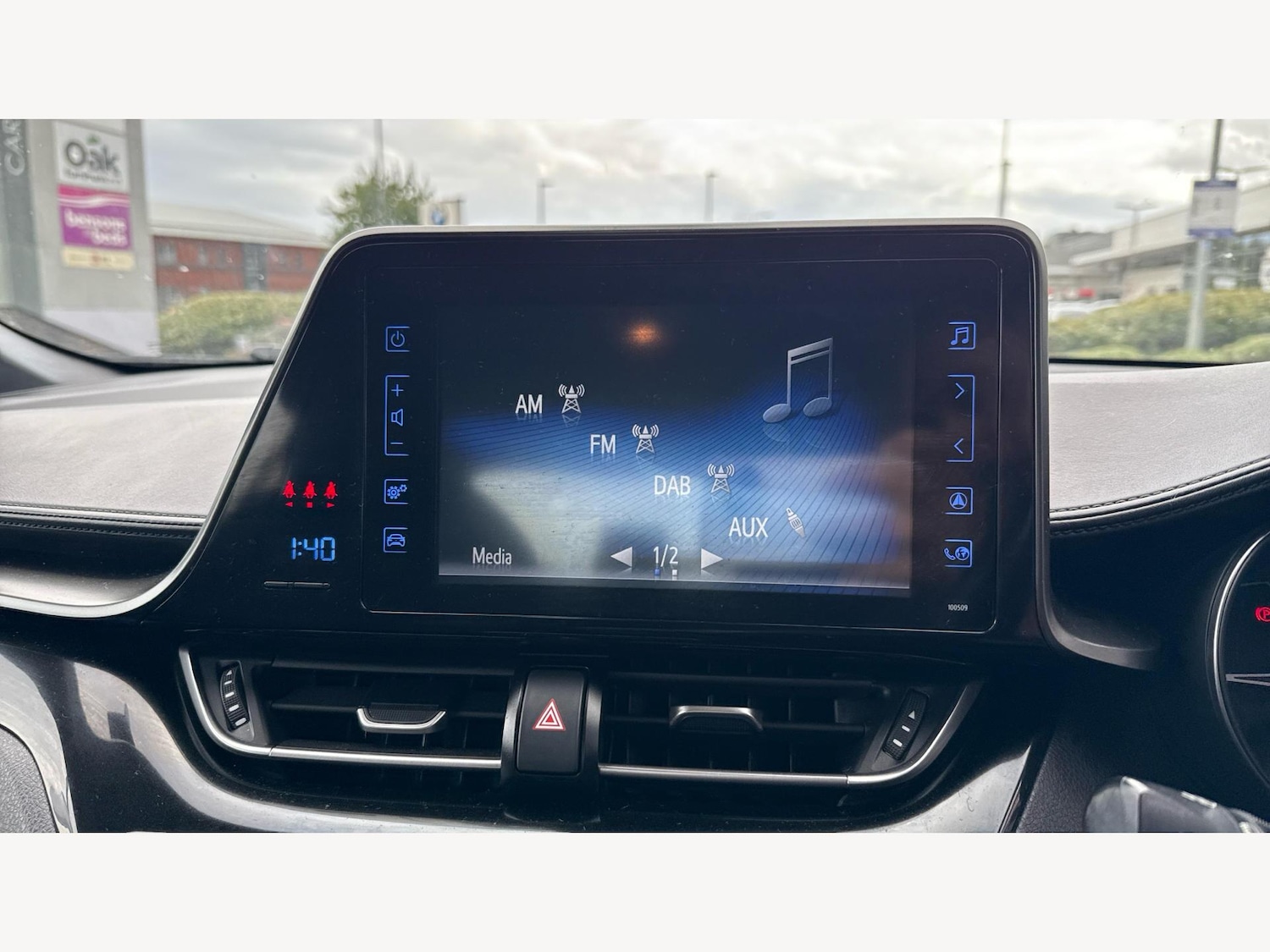 Used Toyota C-HR 2017 for sale - 76389173: Photo 9