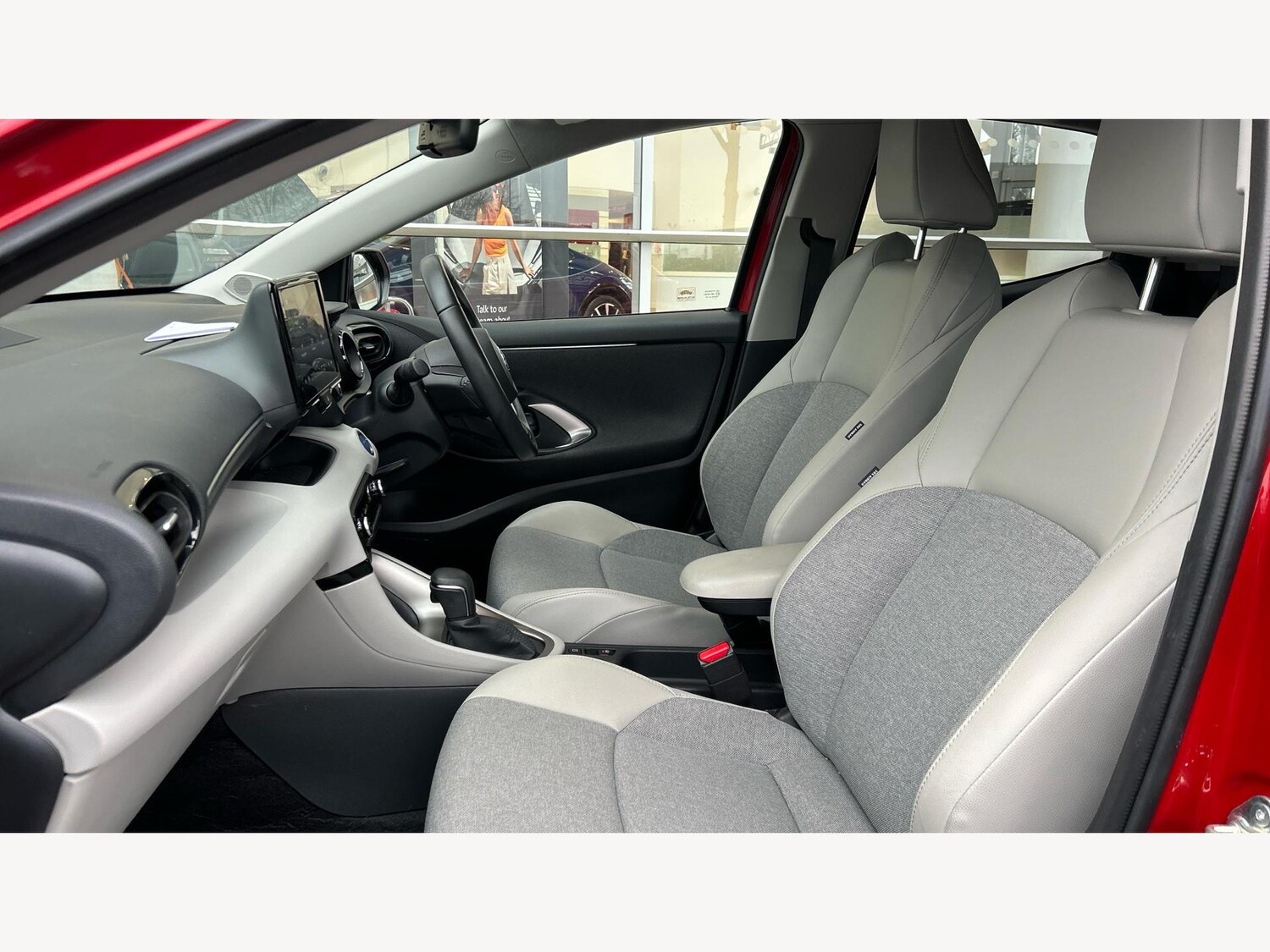 Used Toyota Yaris for sale - 77215499: Photo 12