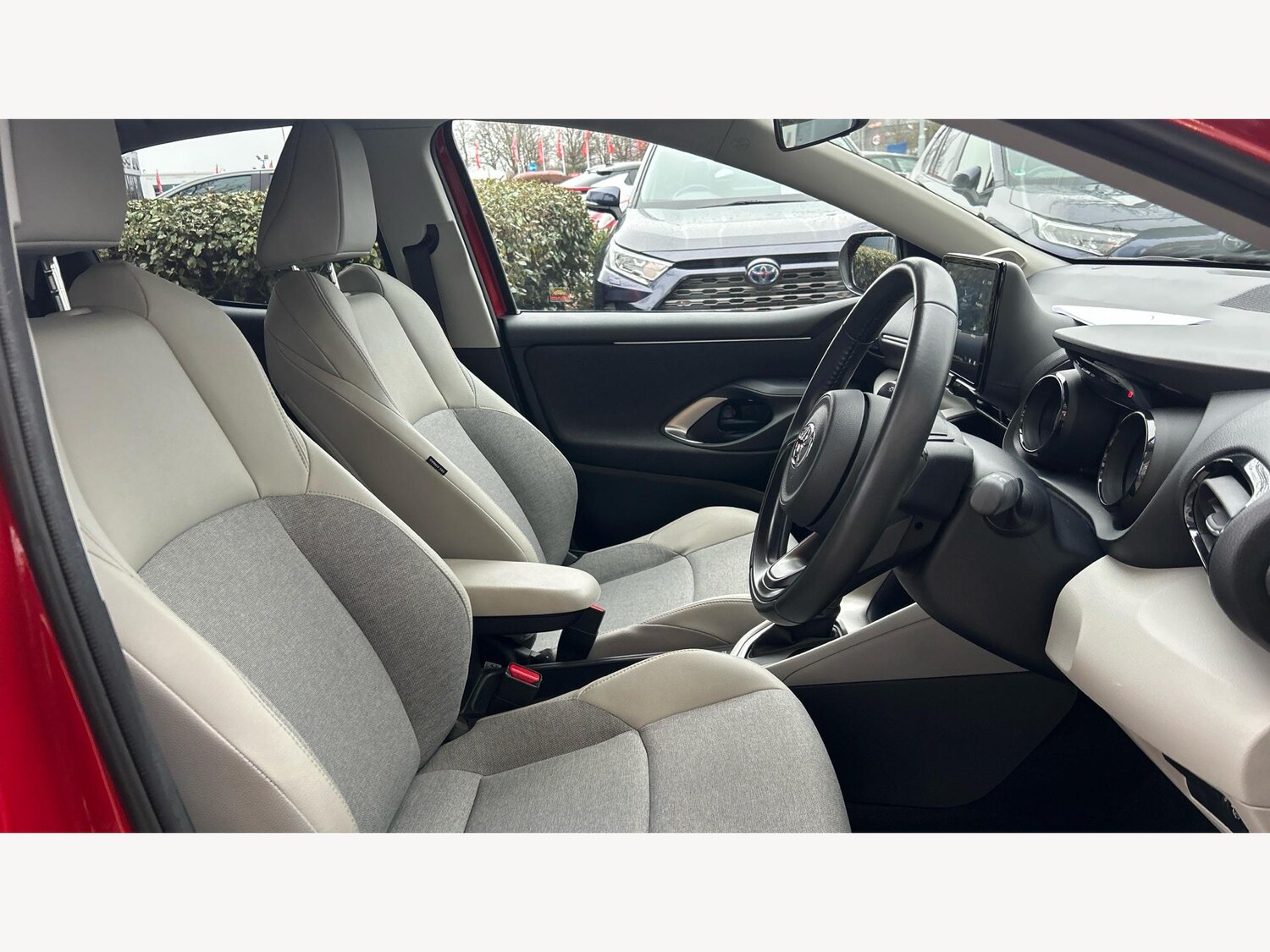 Used Toyota Yaris for sale - 77215499: Photo 13