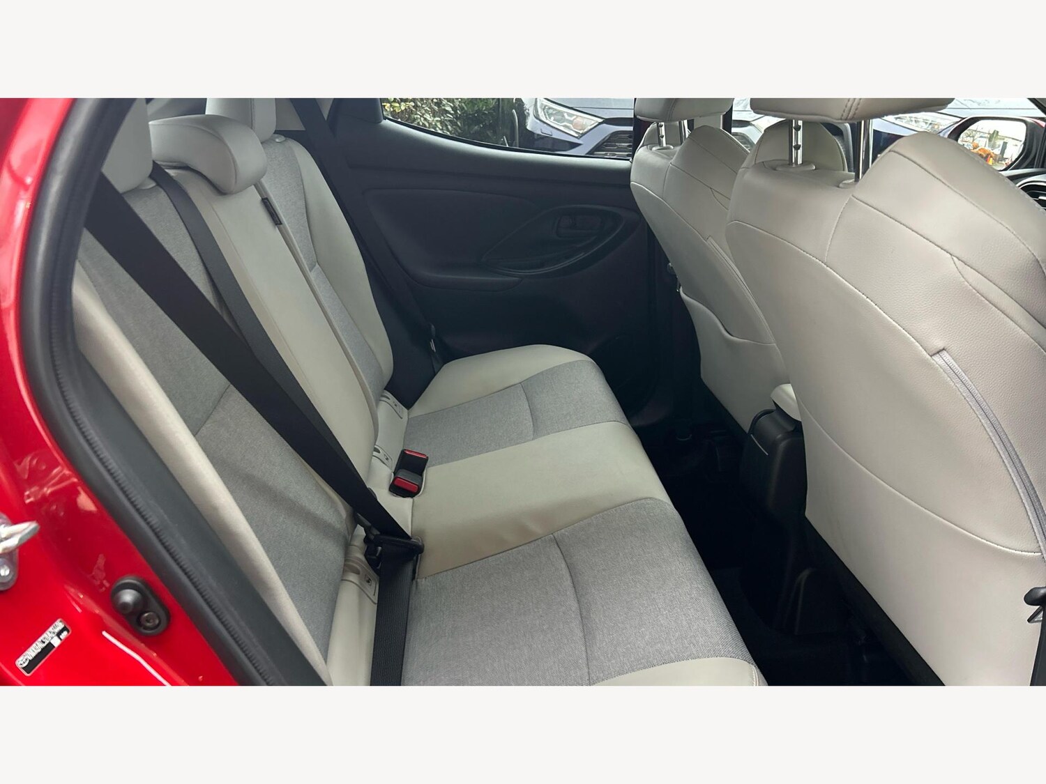 Used Toyota Yaris for sale - 77215499: Photo 14