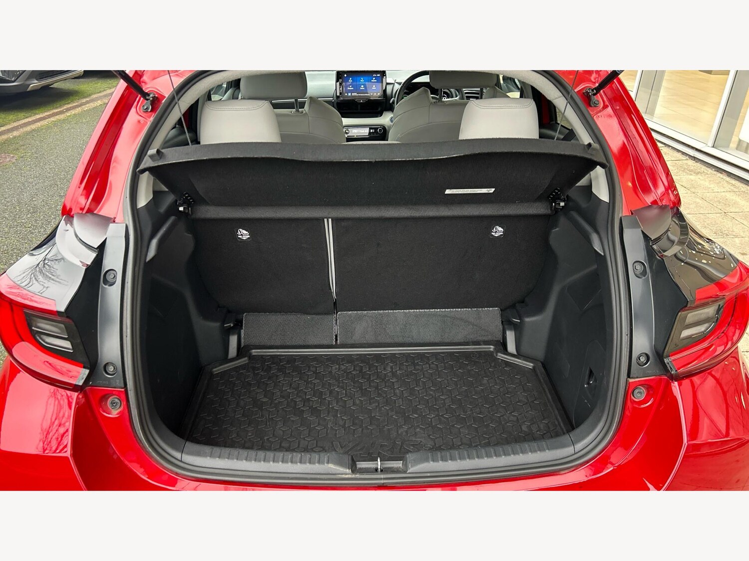 Used Toyota Yaris for sale - 77215499: Photo 16