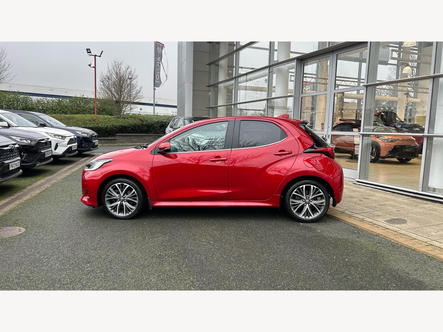 Used Toyota Yaris for sale - 77215499: Photo 19