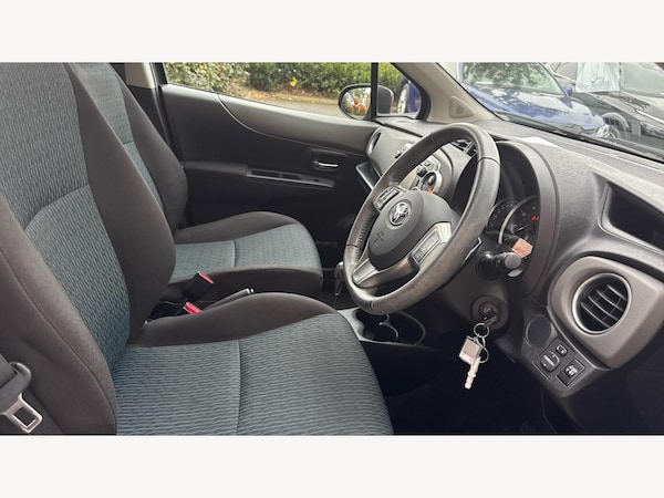 Used Toyota Yaris 2012 for sale - 76239722: Photo 13
