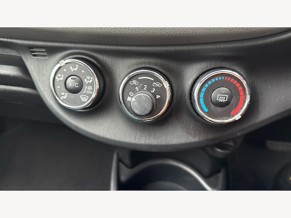 Used Toyota Yaris 2012 for sale - 76239722: Photo 23
