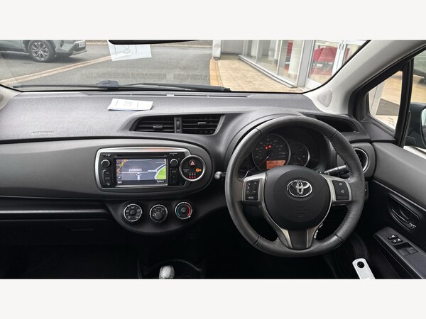 Used Toyota Yaris 2012 for sale - 76239722: Photo 7