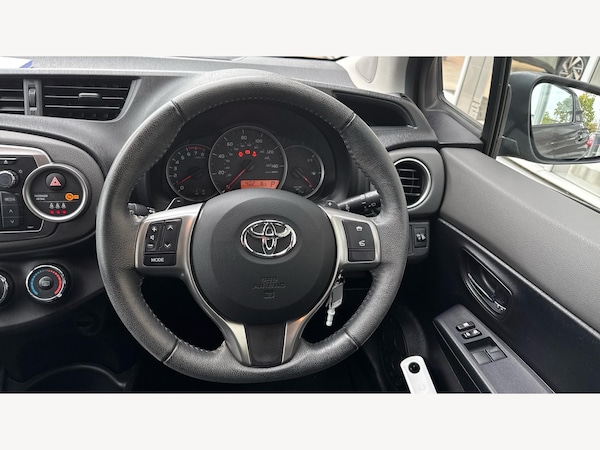 Used Toyota Yaris 2012 for sale - 76239722: Photo 8