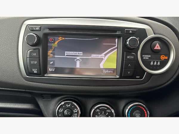 Used Toyota Yaris 2012 for sale - 76239722: Photo 9