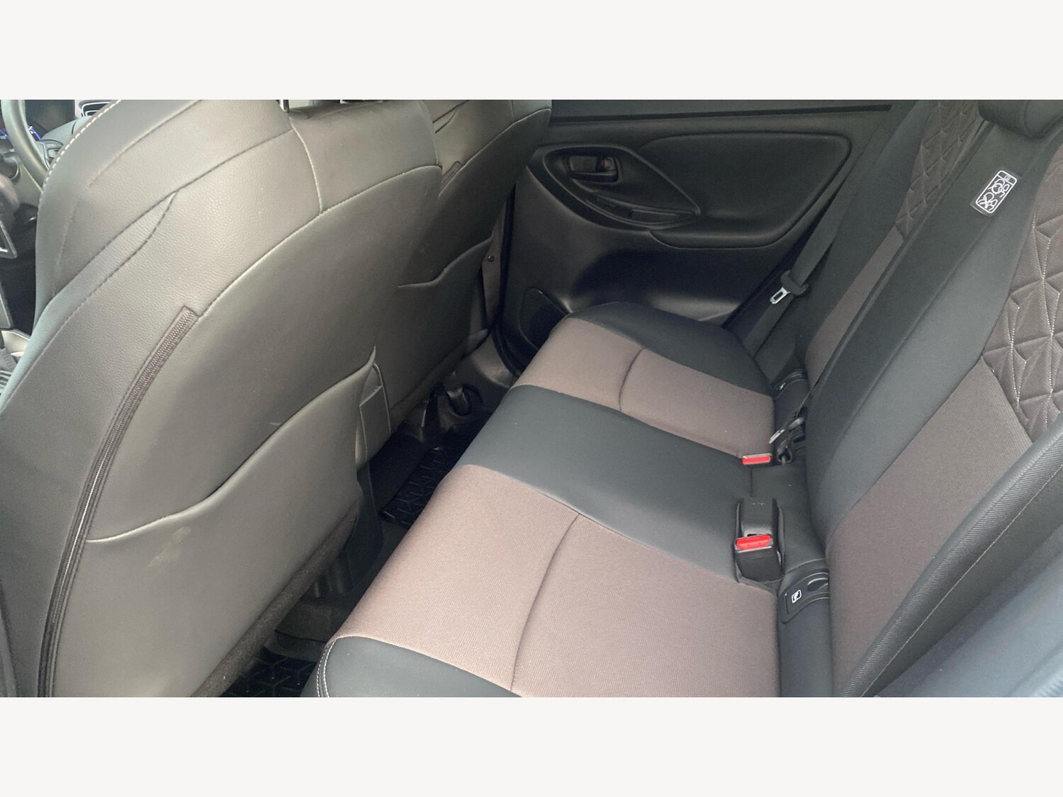 Used Toyota Yaris Cross 2023 for sale - 76295436: Photo 15
