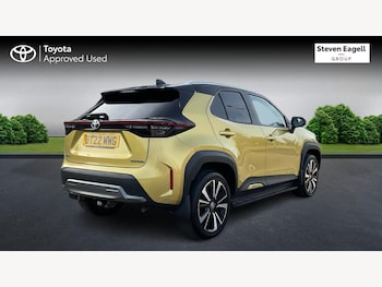 Used Toyota Yaris Cross 2022 for sale - 76083942: Photo 2