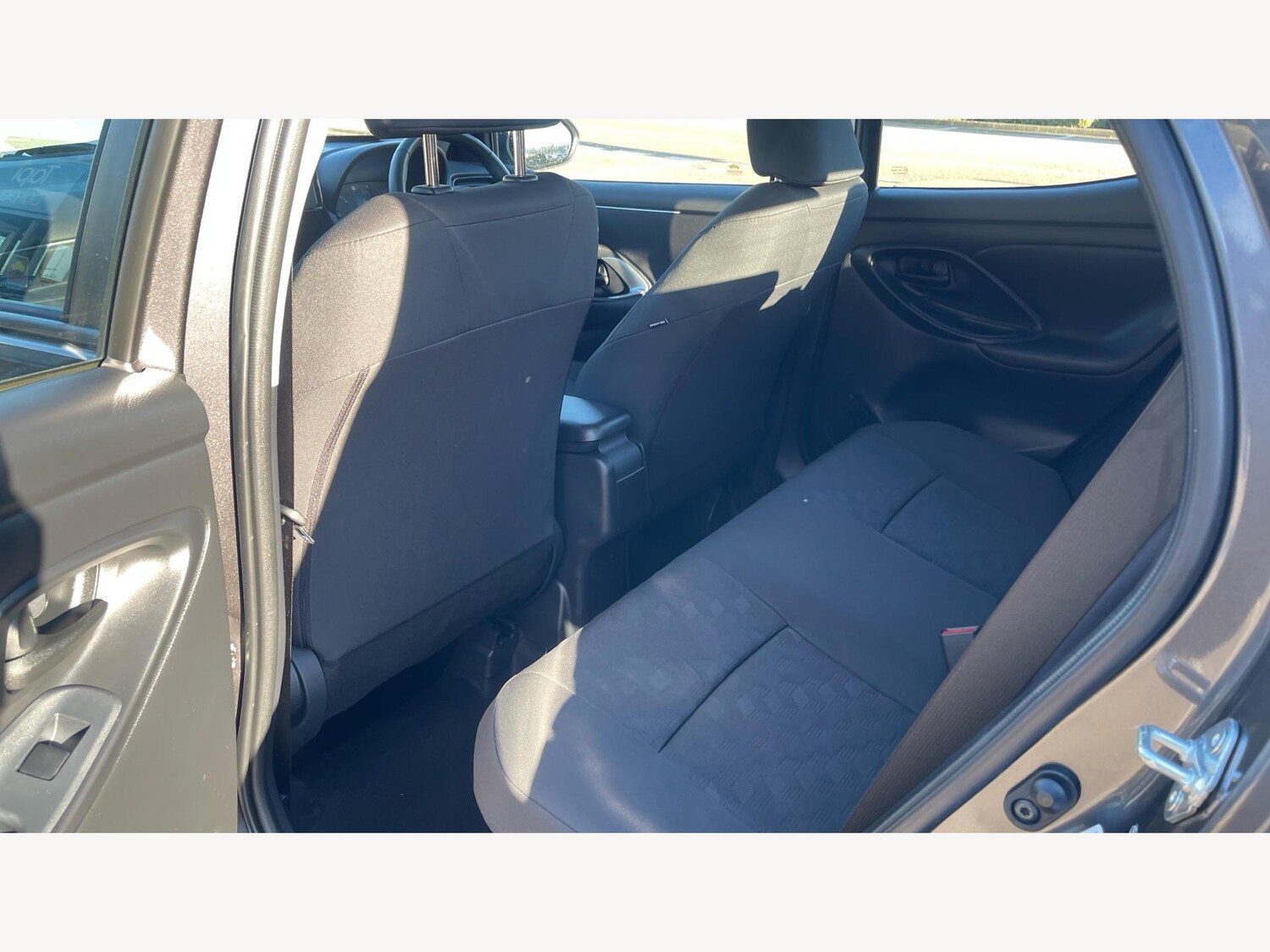 Used Toyota Yaris for sale - 77216186: Photo 15