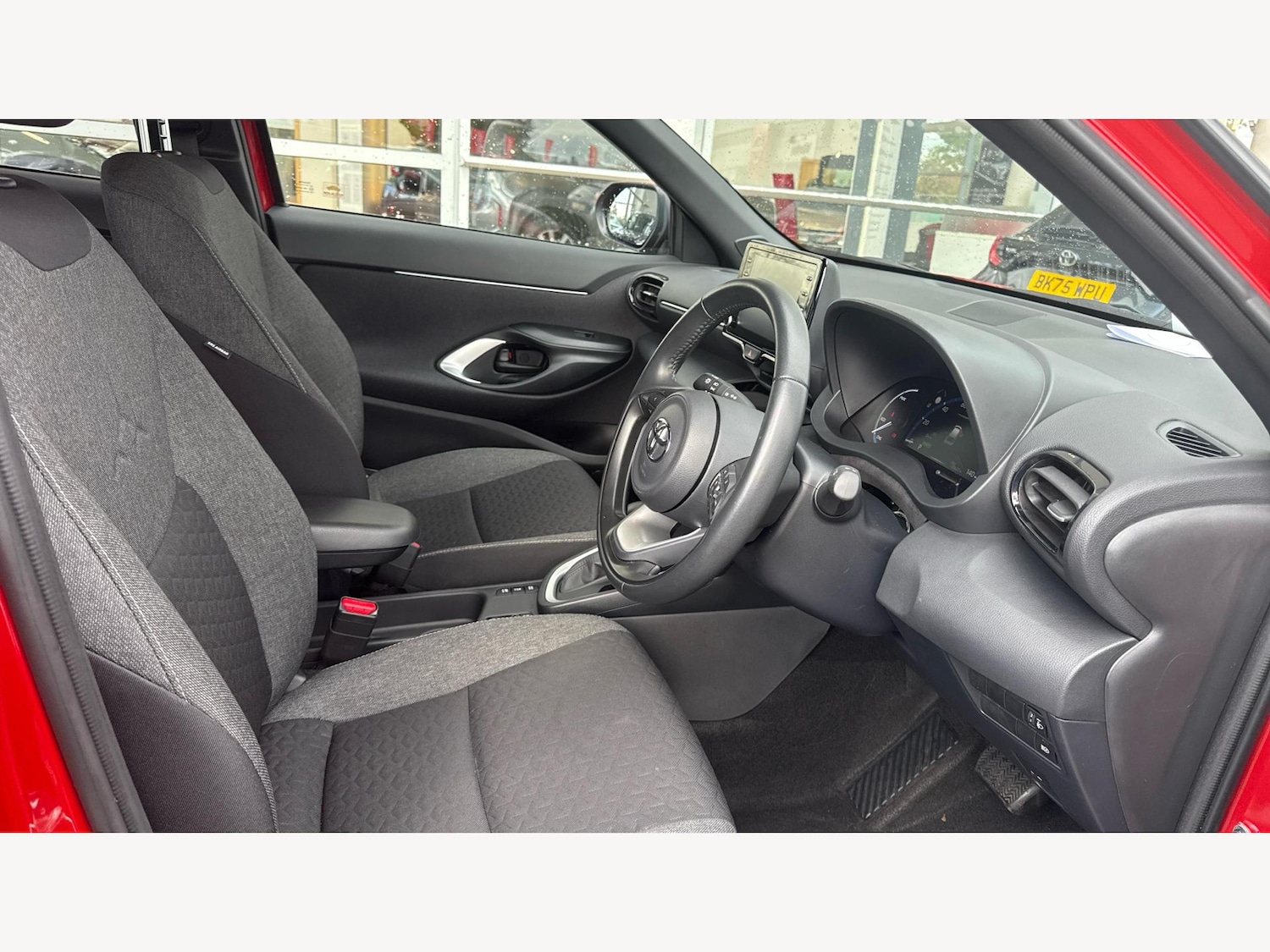 Used Toyota Yaris Cross 2023 for sale - 76388321: Photo 13