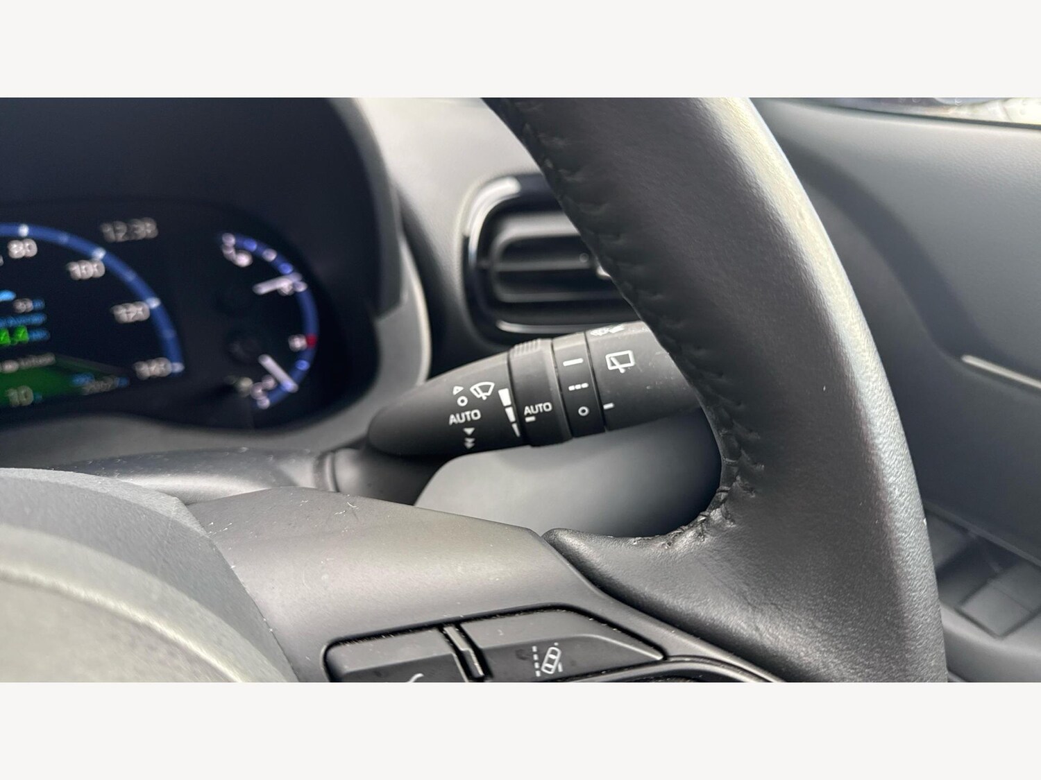 Used Toyota Yaris Cross 2023 for sale - 76388321: Photo 26