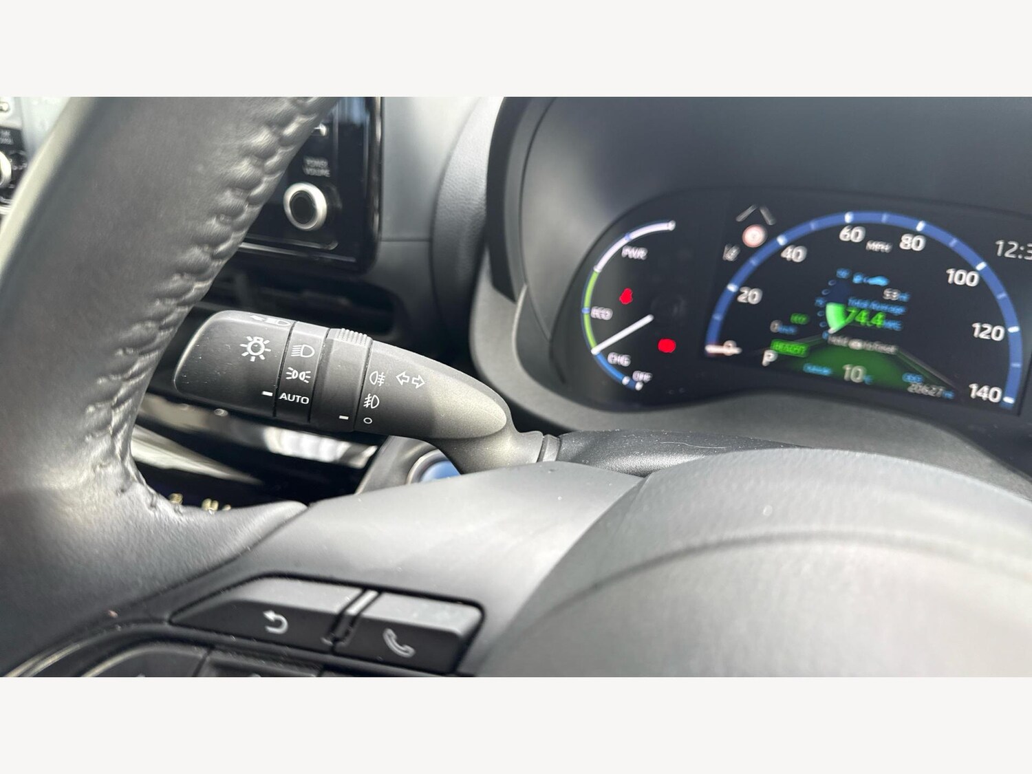 Used Toyota Yaris Cross 2023 for sale - 76388321: Photo 27