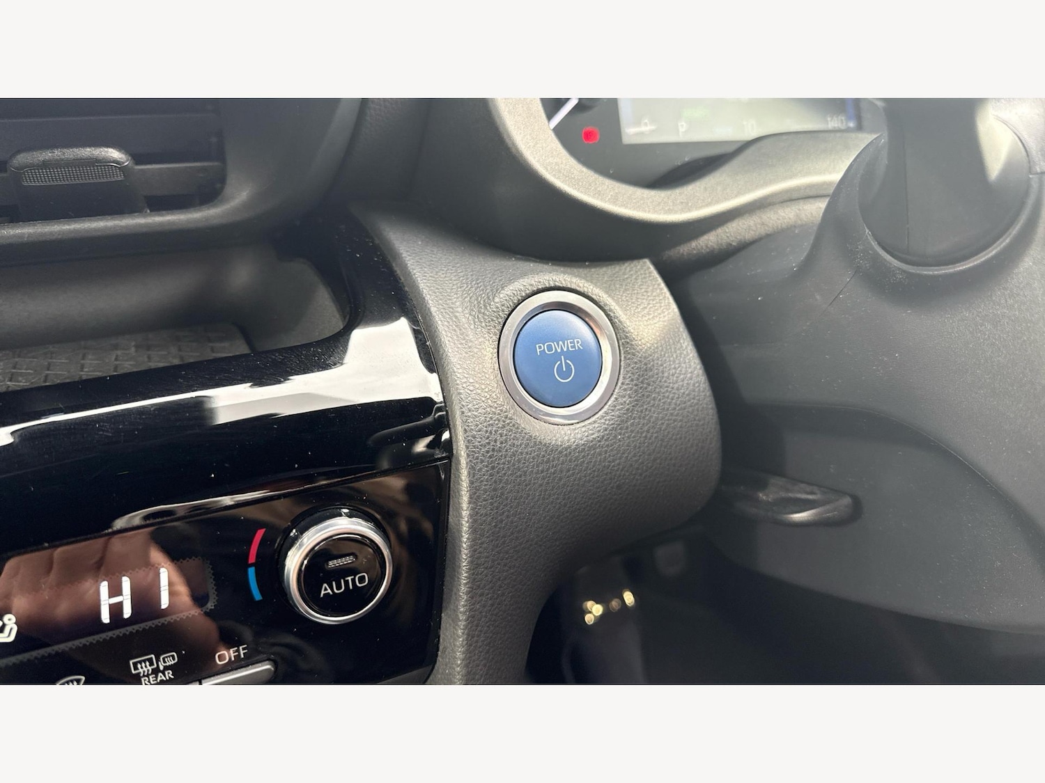 Used Toyota Yaris Cross 2023 for sale - 76388321: Photo 28