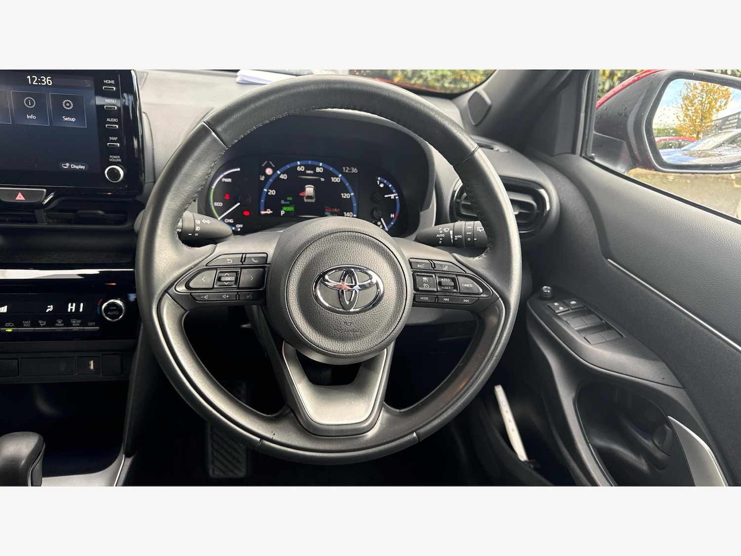 Used Toyota Yaris Cross 2023 for sale - 76388321: Photo 8
