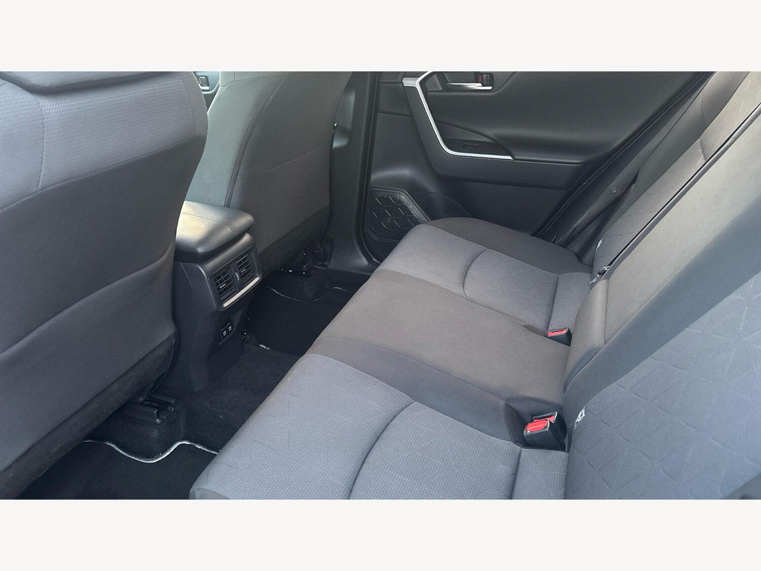 Used Toyota RAV4 2019 for sale - 77215950: Photo 15