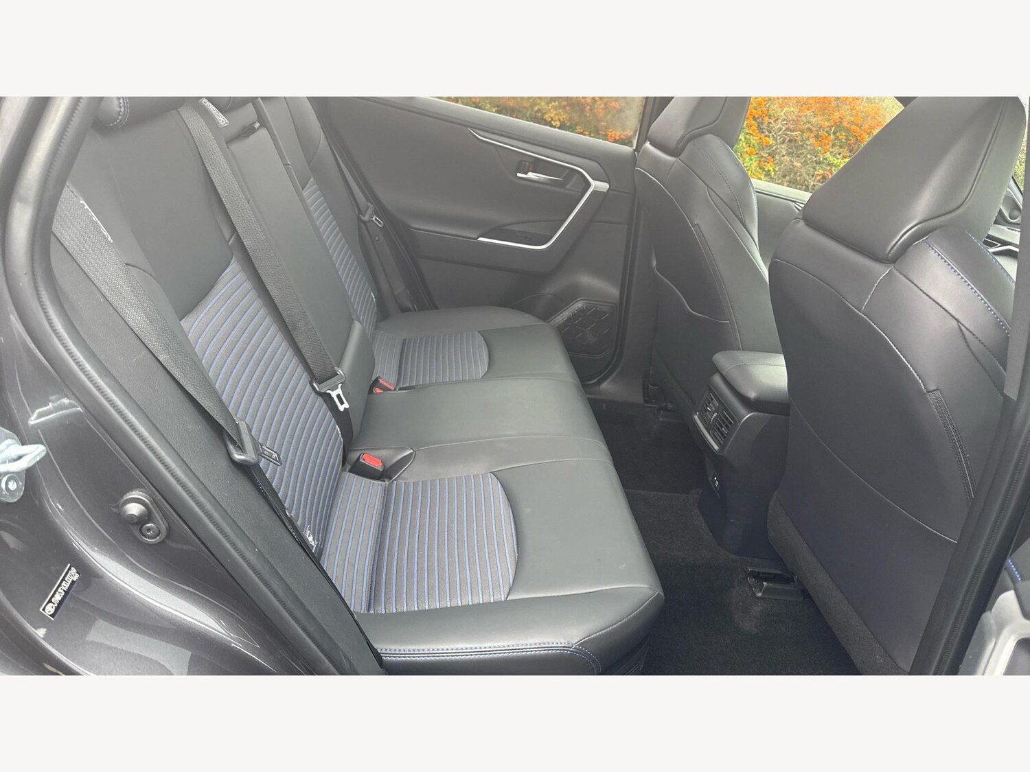 Used Toyota RAV4 2021 for sale - 76866078: Photo 14