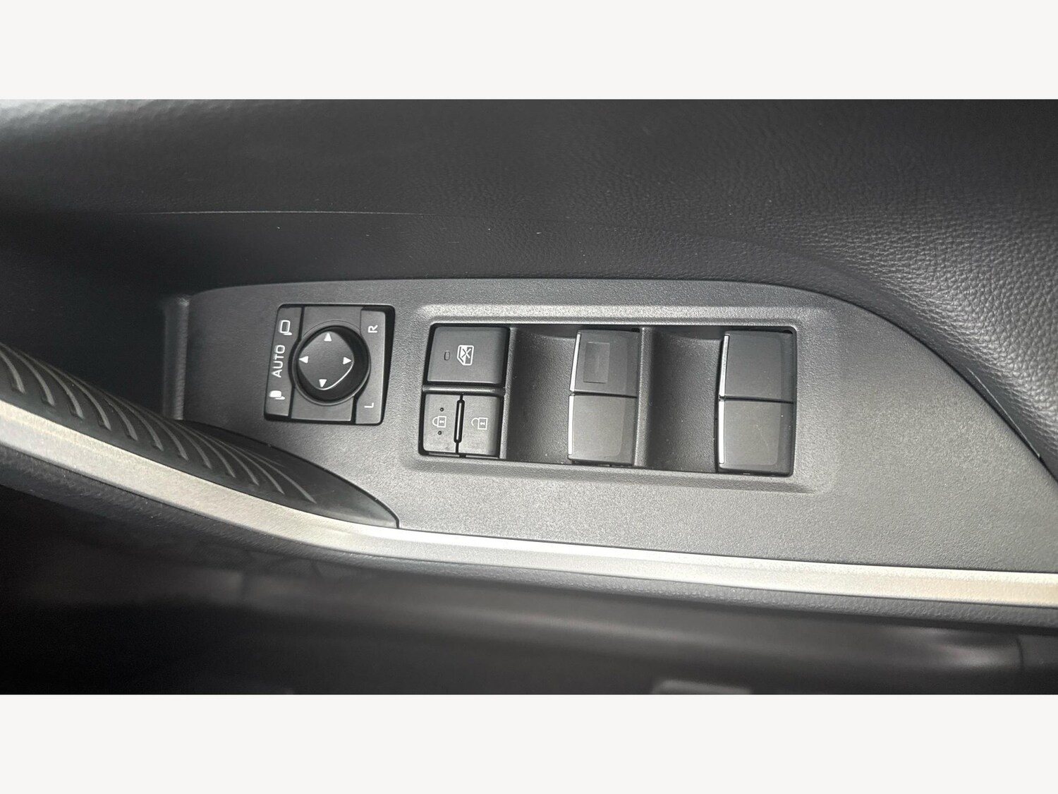 Used Toyota RAV4 2021 for sale - 76866078: Photo 22