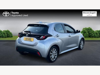Used Toyota Yaris 2023 for sale - 79304145: Photo