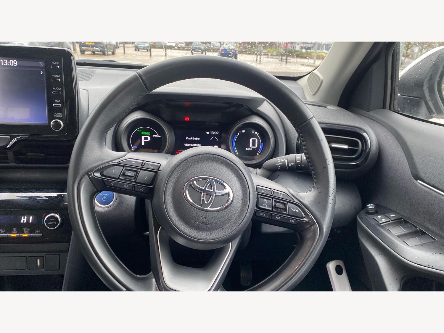 Used Toyota Yaris Cross 2023 for sale - 77479341: Photo 10