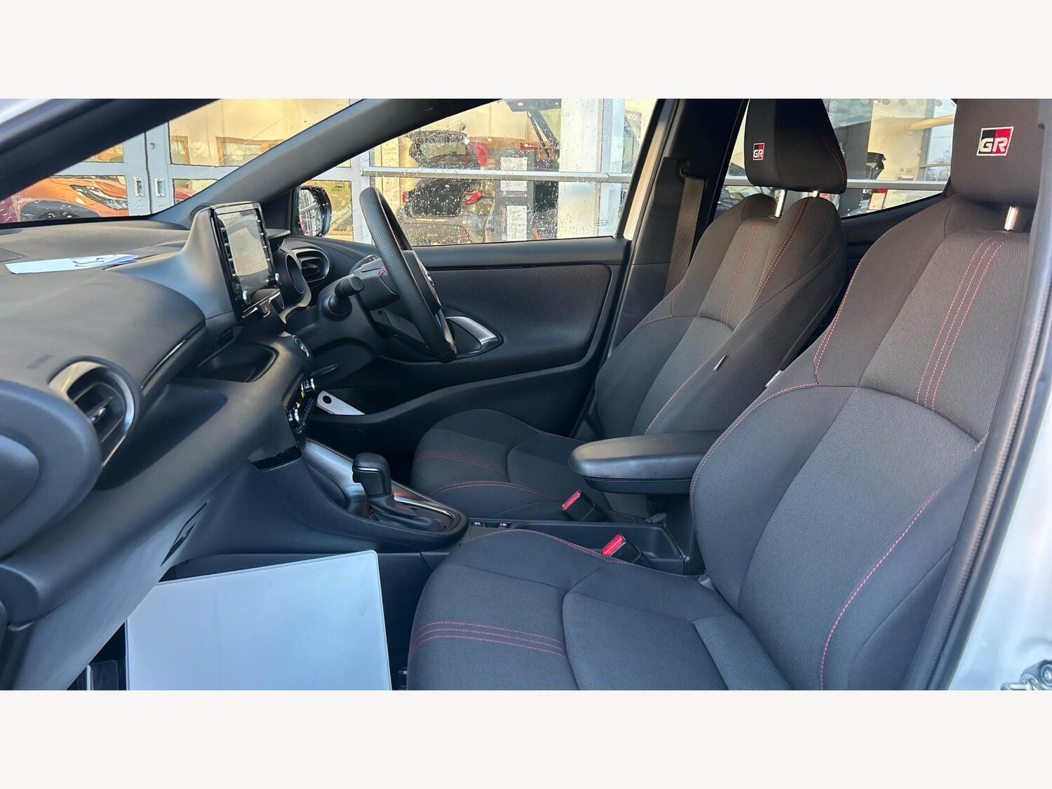 Used Toyota Yaris for sale - 77216124: Photo 12