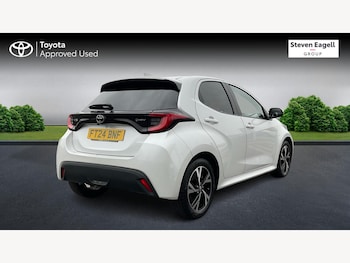 Used Toyota Yaris 2024 for sale - 77683878: Photo