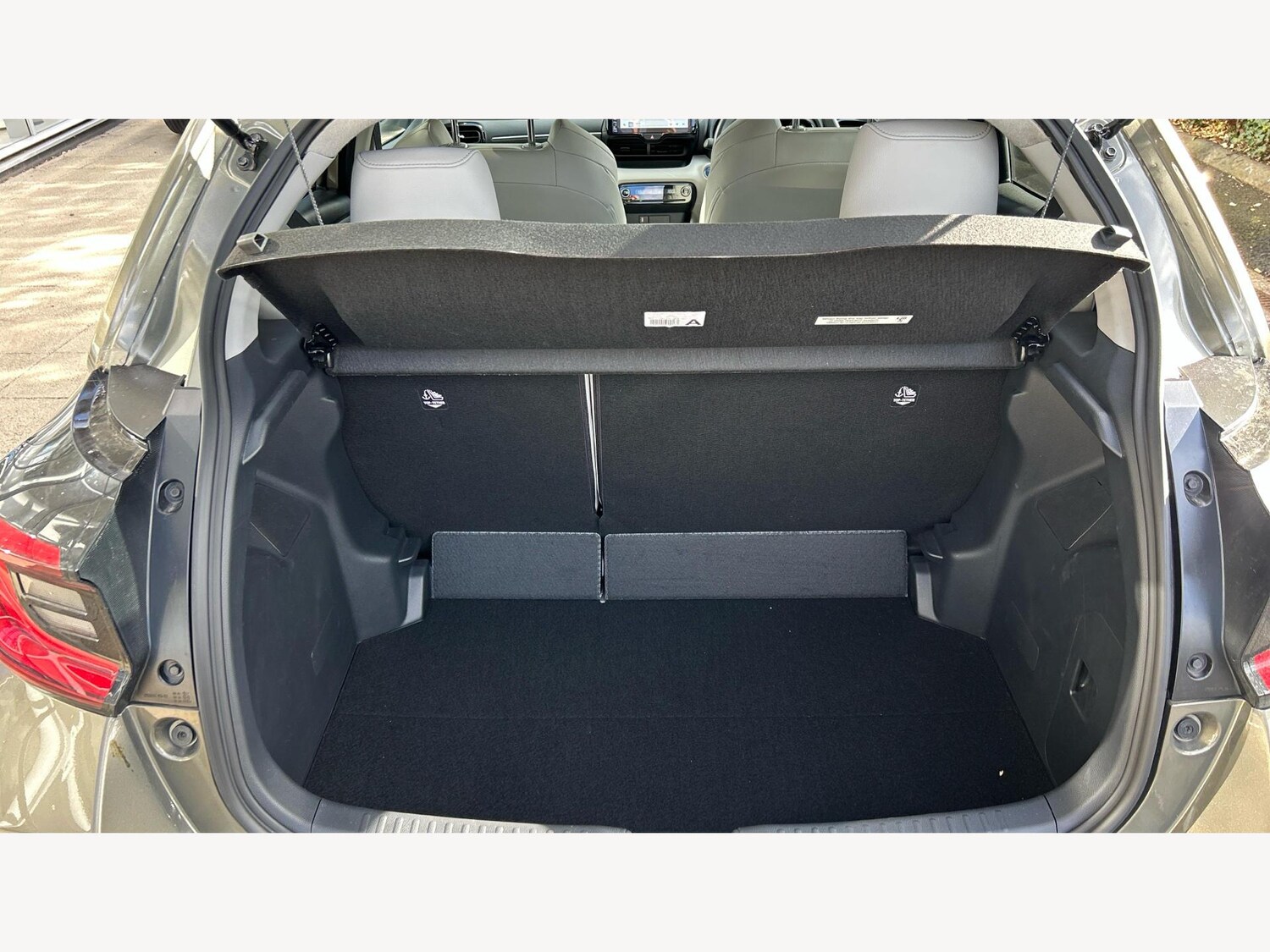 Used Toyota Yaris 2023 for sale - 76389355: Photo 16