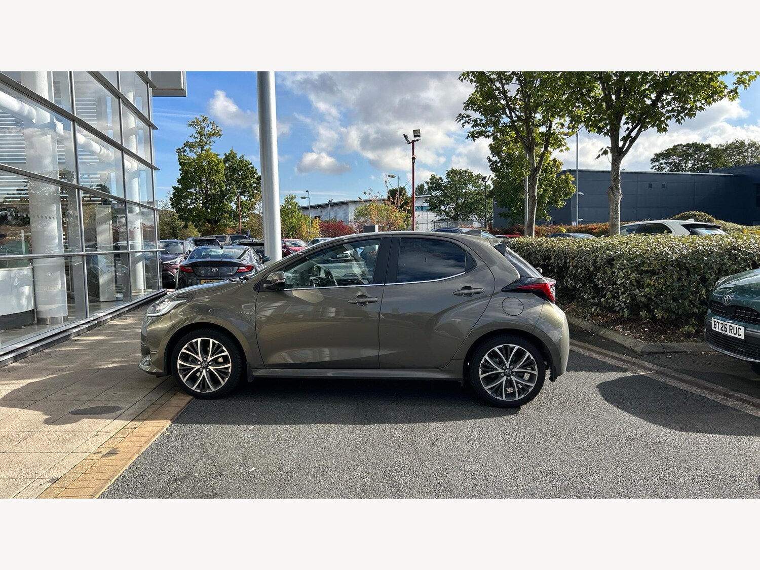 Used Toyota Yaris 2023 for sale - 76389355: Photo 19