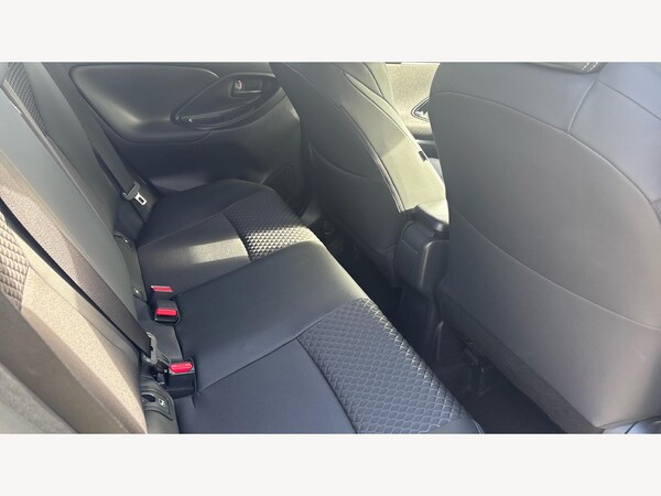 Used Toyota Yaris 2024 for sale - 76201223: Photo 14