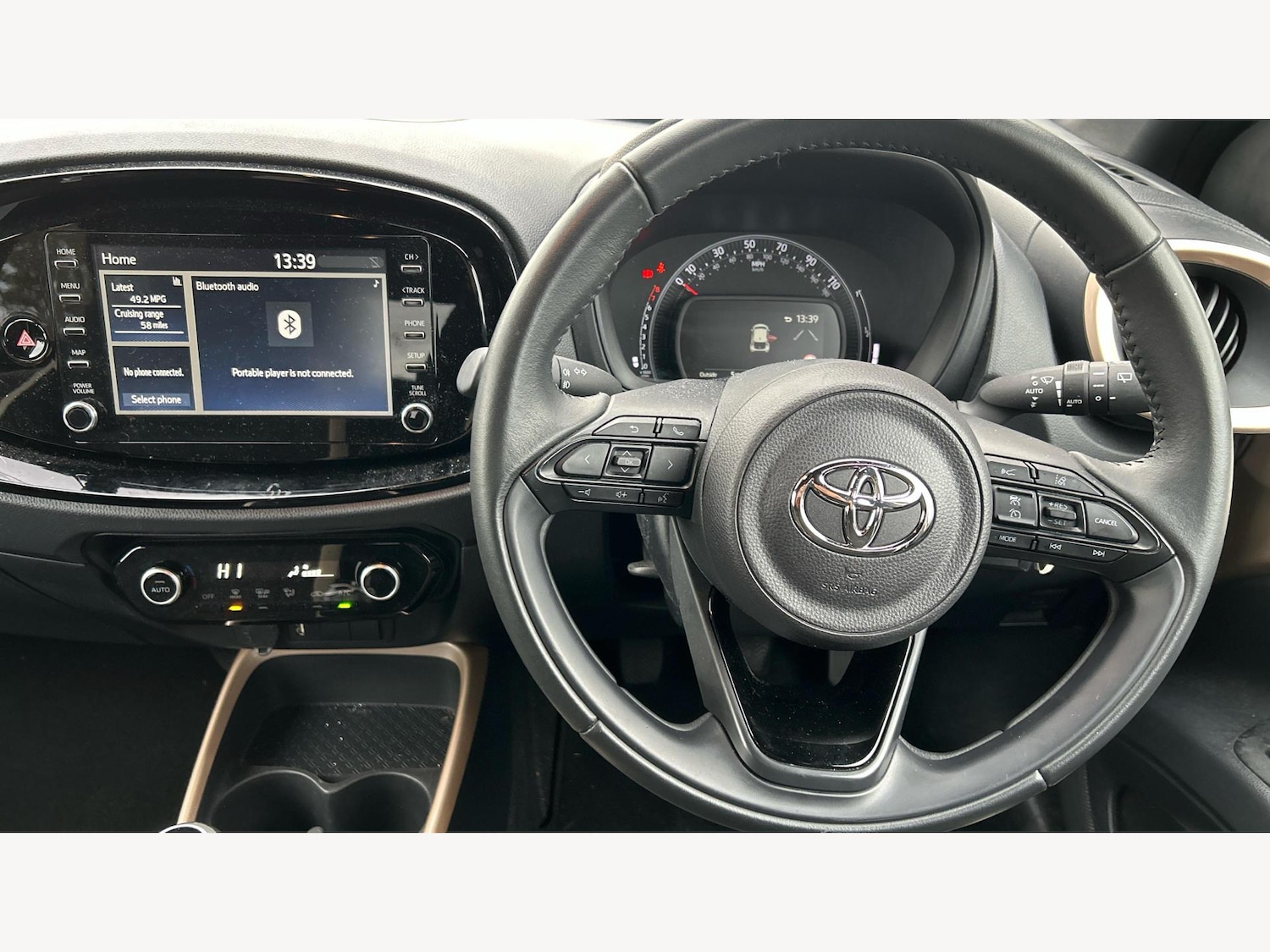 Used Toyota Aygo X 2023 for sale - 76666697: Photo 8