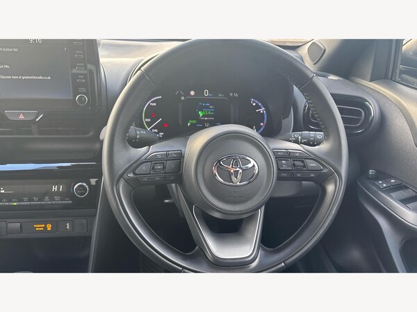 Used Toyota Yaris Cross 2024 for sale - 76200098: Photo 10