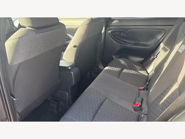 Used Toyota Yaris Cross 2024 for sale - 76200098: Photo 15