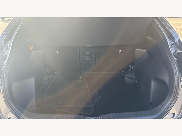 Used Toyota Yaris Cross 2024 for sale - 76200098: Photo 16