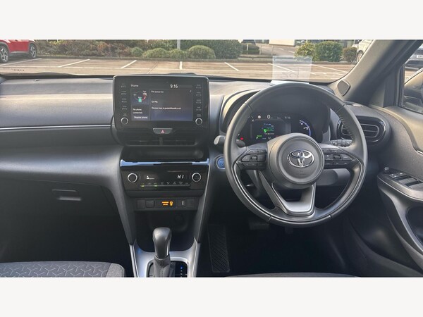 Used Toyota Yaris Cross 2024 for sale - 76200098: Photo 7