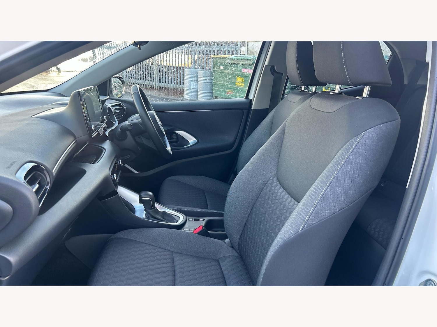 Used Toyota Yaris 2023 for sale - 76781485: Photo 12