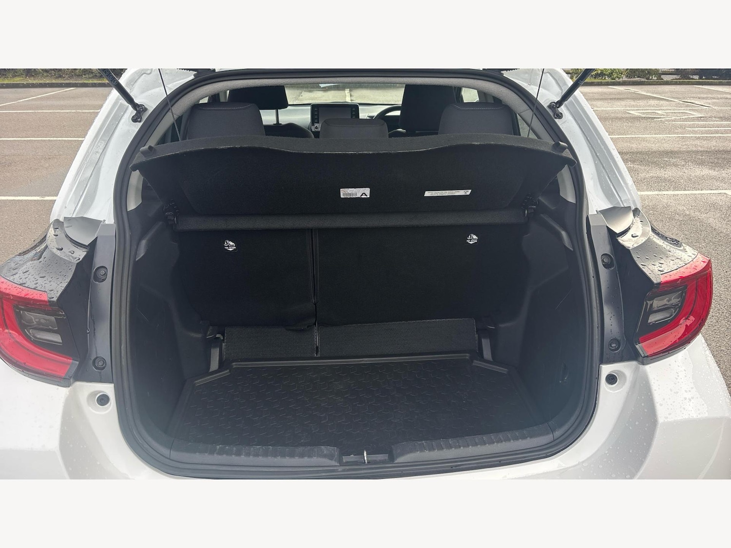 Used Toyota Yaris 2022 for sale - 77550310: Photo 16