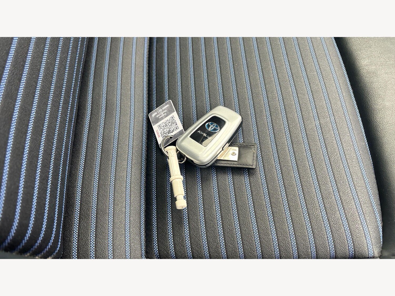 Used Toyota RAV4 for sale - 78220243: Photo 30