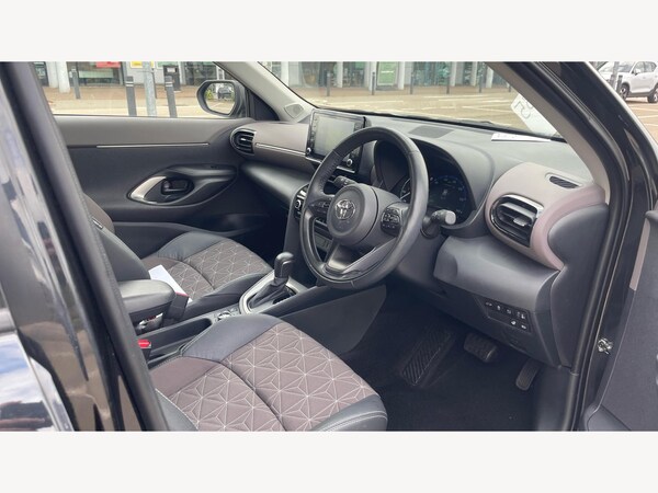 Used Toyota Yaris Cross 2023 for sale - 76109899: Photo 13