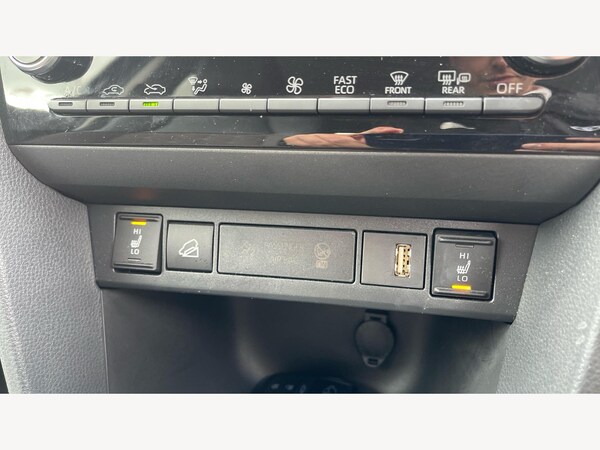 Used Toyota Yaris Cross 2023 for sale - 76109899: Photo 22