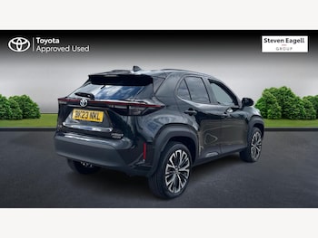 Used Toyota Yaris Cross 2023 for sale - 76109899: Photo 2