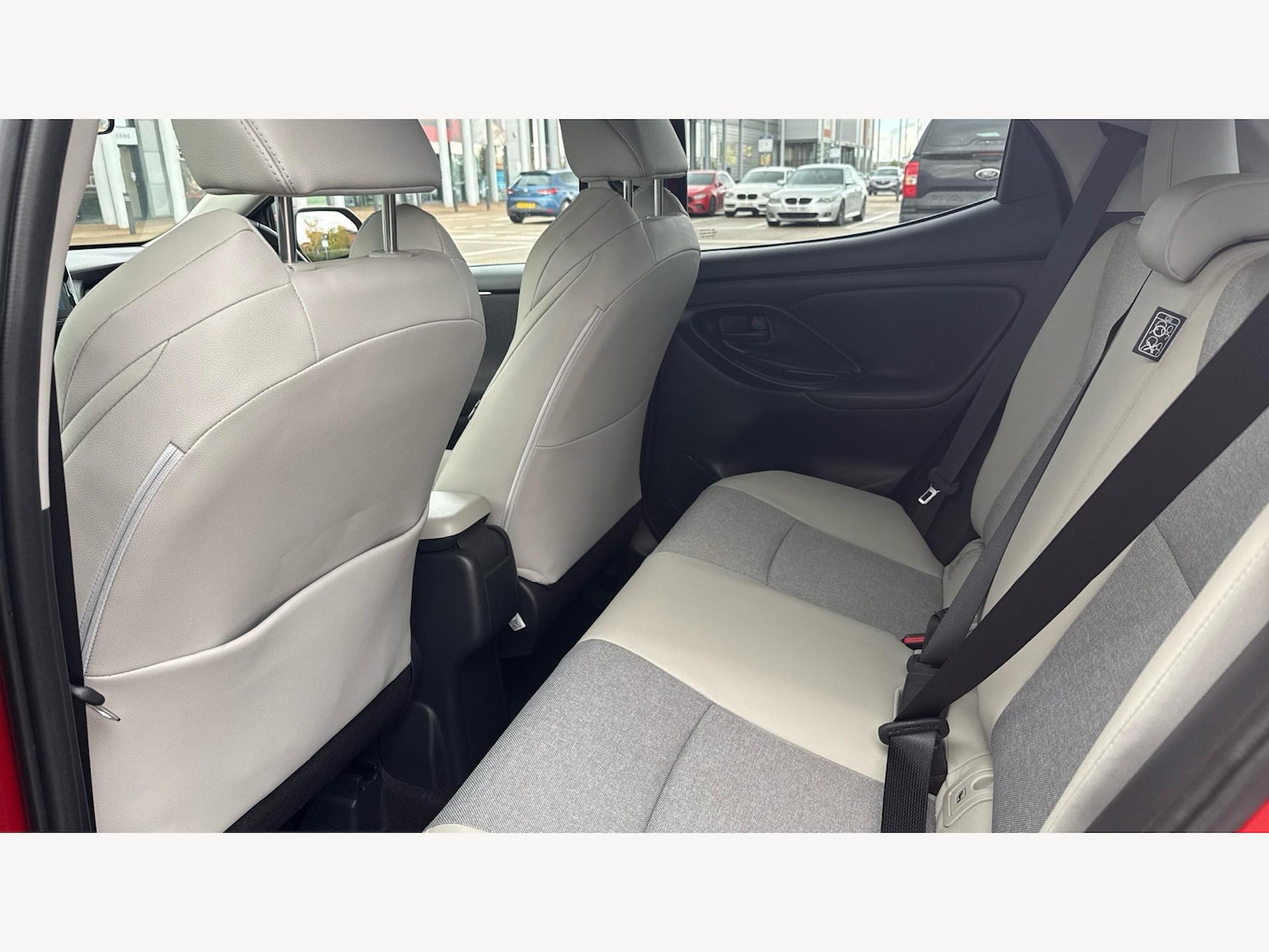 Used Toyota Yaris 2022 for sale - 76423665: Photo 15