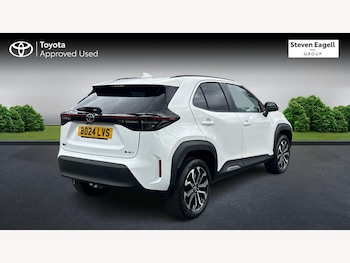 Used Toyota Yaris Cross 2024 for sale - 76166428: Photo 2